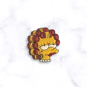 🎉 New Adult Lisa Simpson Pin